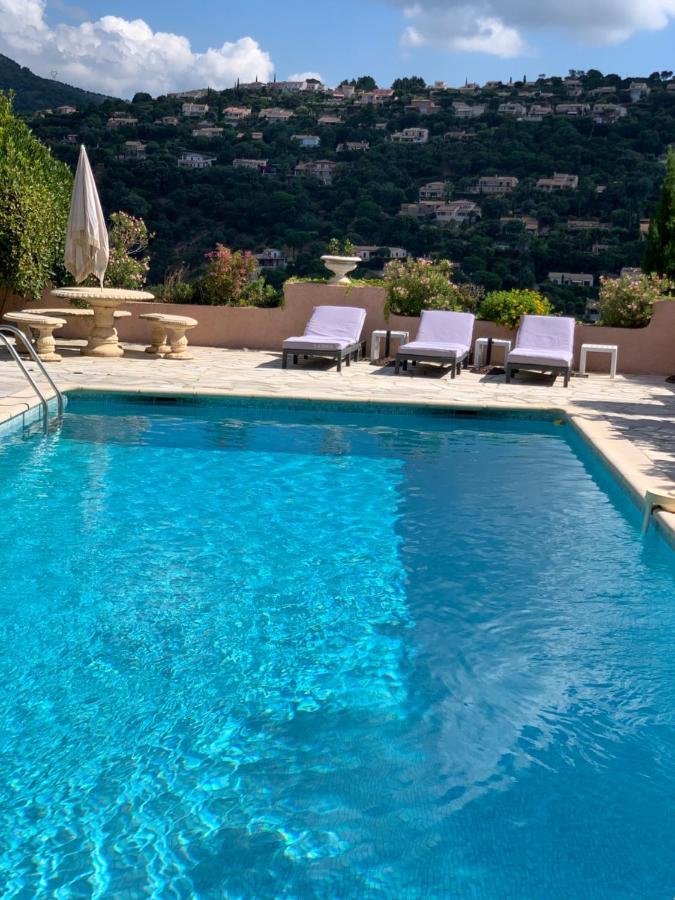 Rez-De Villa Piscine Кавалере-сюр-Мер Екстериор снимка